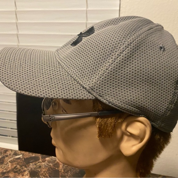 Under Armor Men’s Gray/Black Hats Size Medium/Large - Picture 5 of 12